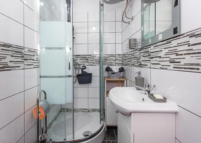 Pet Friendly In Krizisce Holiday home Mali Dol