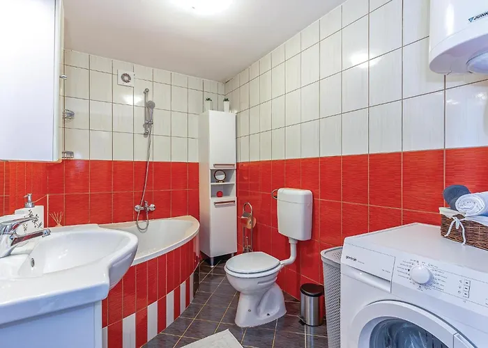 Pet Friendly In Krizisce Holiday home *