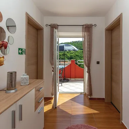 Lovely In With Kitchen Holiday home